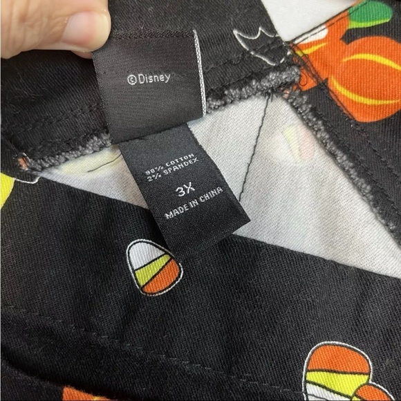 Disney Mickey Halloween Pumpkin Overalls Sz 3XL Skirtall AOP Candy Treats Bats - Picture 4 of 9